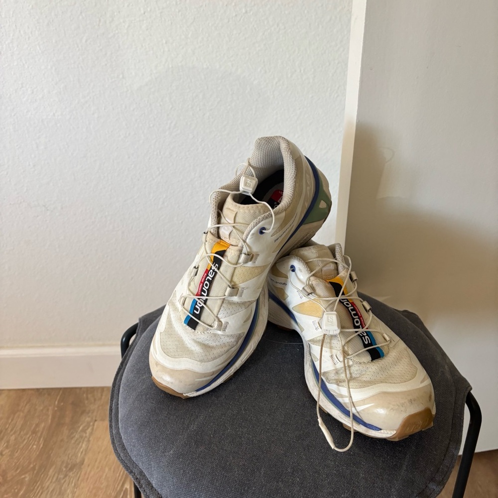 Salmon XT-6 in Beige/Off White